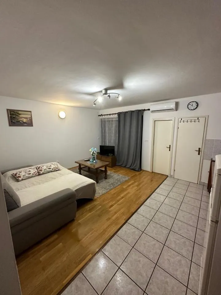 Apartmani Boric Vantacici Apartment
